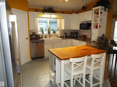 Interior photo 2 of 1059 Aspen Drive East