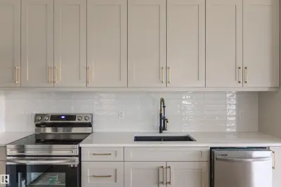 Interior photo 3 of 163 Starling Way