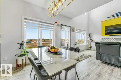 Interior photo 4 of 3923 40 AV