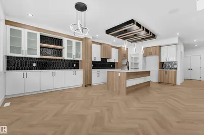 Interior photo 4 of 737 ASTORIA WY