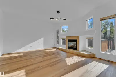 Interior photo 4 of 5528 209 ST NW