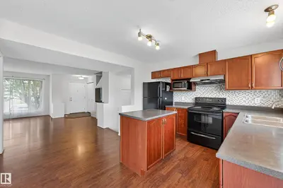 Interior photo 2 of 5917 SOUTH TERWILLEGAR BV NW