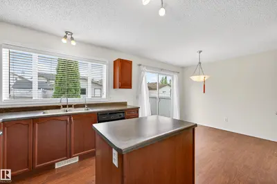 Interior photo 4 of 5917 SOUTH TERWILLEGAR BV NW
