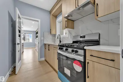Interior photo 3 of 431 ROBERTS CR