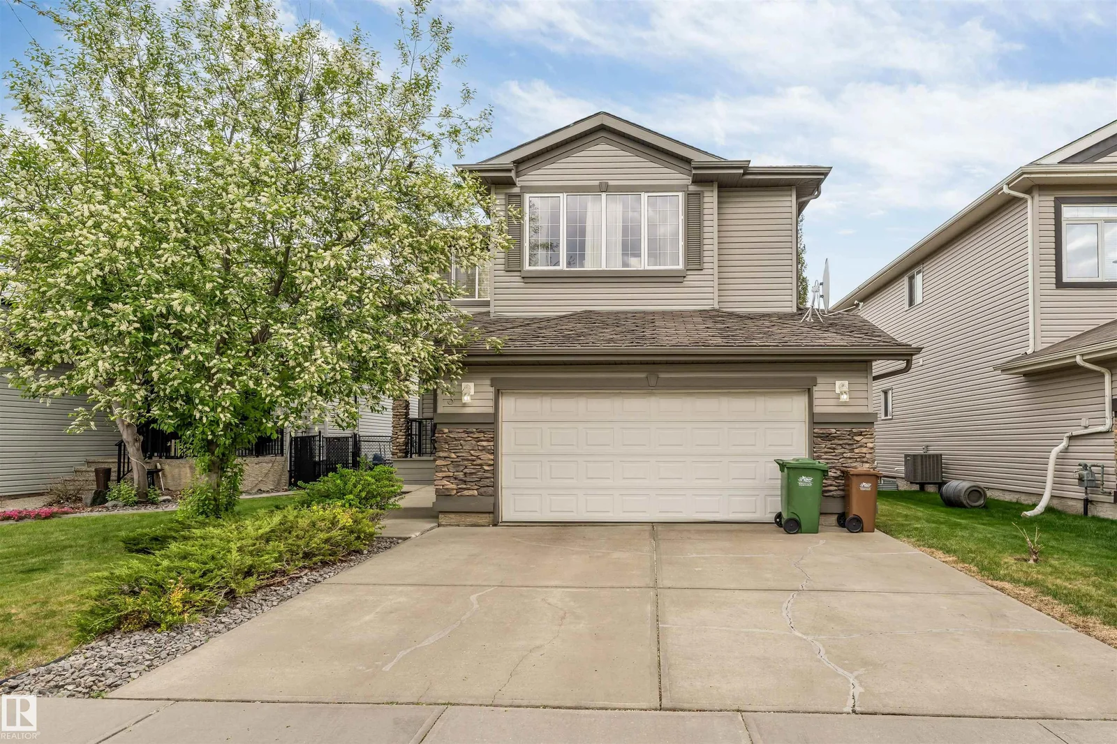 143 ELLINGTON CR, St. Albert - 5 bedroom Detached Single Family for sale