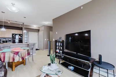 Interior photo 2 of #1-405 4245 139 AV NW