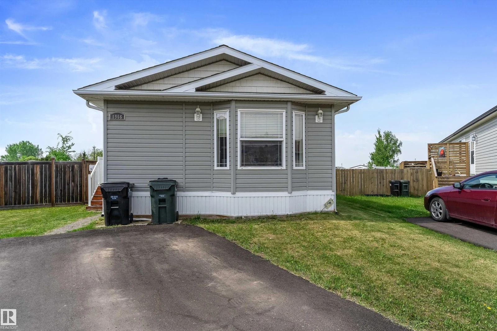 1966 Jubilee PL, Sherwood Park - 3 bedroom Single Family Residence for sale