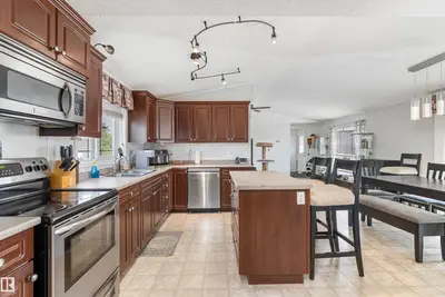 Interior photo 4 of 1966 Jubilee PL