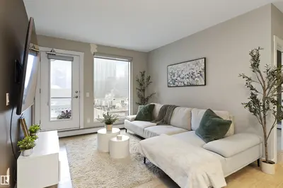 Interior photo 4 of #905 10226 104 ST NW