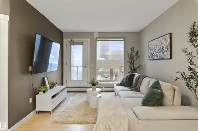 Interior photo 3 of #905 10226 104 ST NW