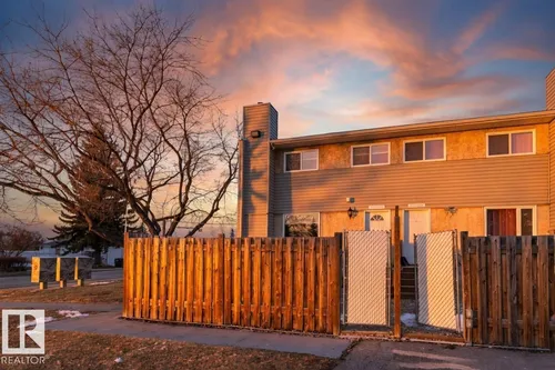 8620 38A AV NW, Edmonton - $274,999