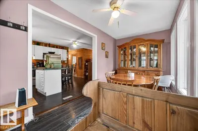 Interior photo 2 of 1311 Park CR