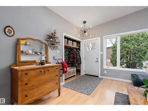 6509 90 AV NW, Edmonton - $352,111
