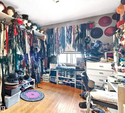 Interior photo 3 of 6402 106 ST NW