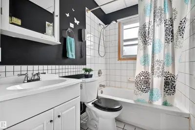 Interior photo 2 of 6402 106 ST NW