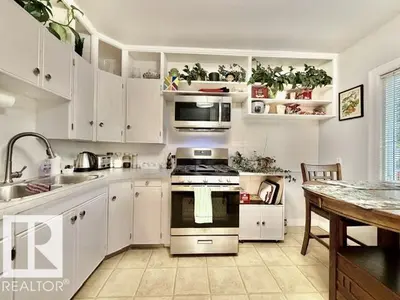 Interior photo 3 of 5611 51 AV