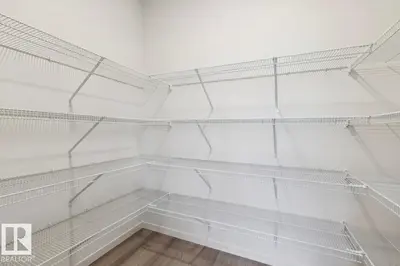 Interior photo 3 of 3019 5 AV SW