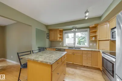 Interior photo 4 of 36 FENWICK CR