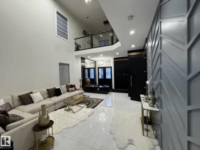 Interior photo 4 of 2123 18 AV NW