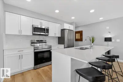 Interior photo 2 of #125 1506 TAMARACK BV NW