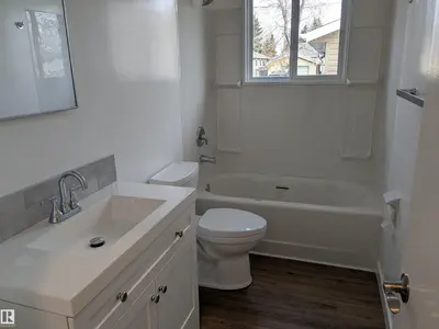 Interior photo 3 of 13636 135A AV NW