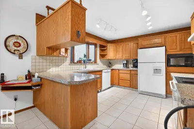 Interior photo 4 of 104 WAYGOOD RD NW