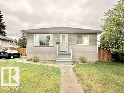 5611 51 AV, Camrose - $269,900