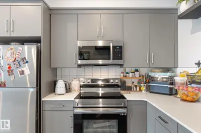 Interior photo 2 of #63 1304 RUTHERFORD RD SW
