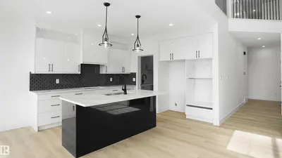 Interior photo 2 of 803 30 AV NW