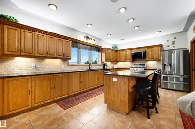Interior photo 4 of 28125 Highway 587