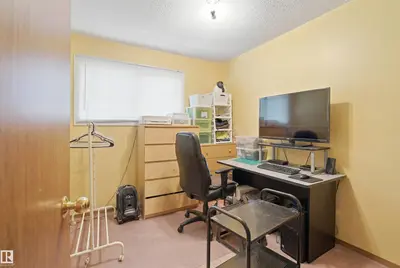 Interior photo 4 of 17 LAKEWOOD VG NW