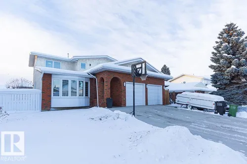 15828 98 ST NW, Edmonton - $599,000