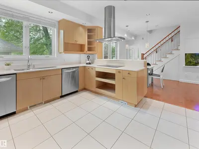 Interior photo 4 of 11131 75 AV NW