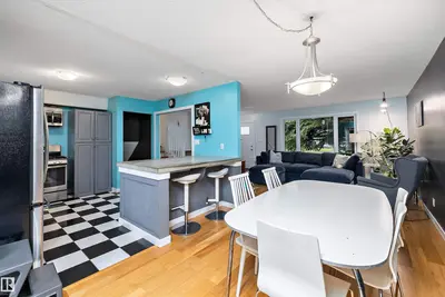 Interior photo 2 of 52 ALEXANDER DR