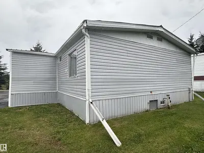Interior photo 3 of 4612 50 ST