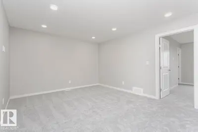 Interior photo 4 of 2811 62 ST SW