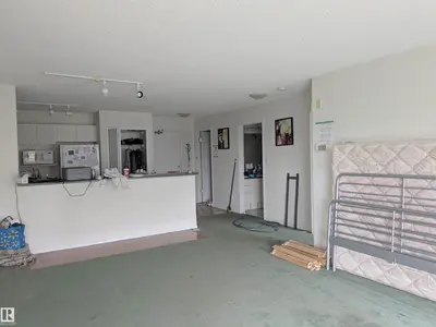 Interior photo 3 of 