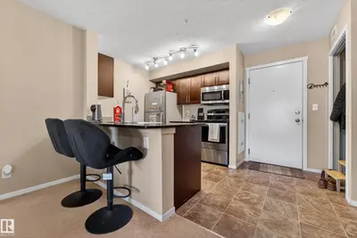 Interior photo 2 of #225 1510 WATT DR SW