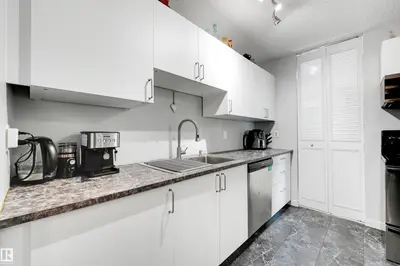Interior photo 2 of 241 SURREY GARDENS GD NW