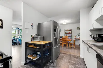Interior photo 3 of 241 SURREY GARDENS GD NW