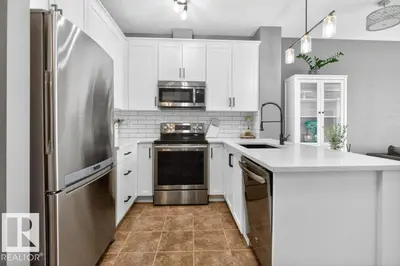 Interior photo 2 of #414 2584 ANDERSON WY SW