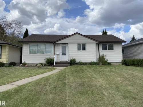 12824 134 AV NW, Edmonton - $399,900