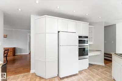 Interior photo 2 of 5411 49 ST