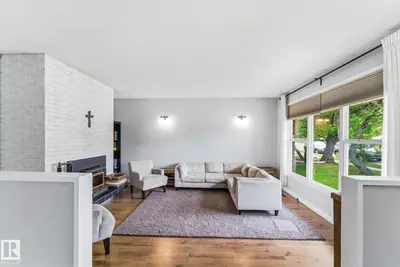 Interior photo 4 of 5411 49 ST