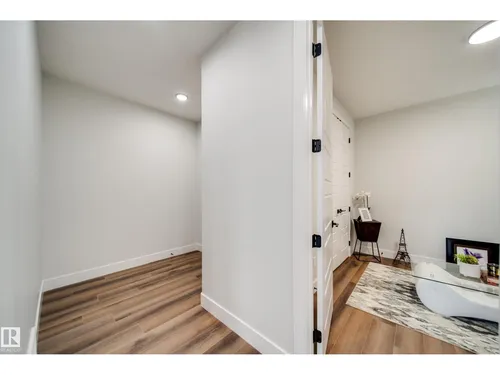 8808 183 AV NW, Edmonton - $682,500