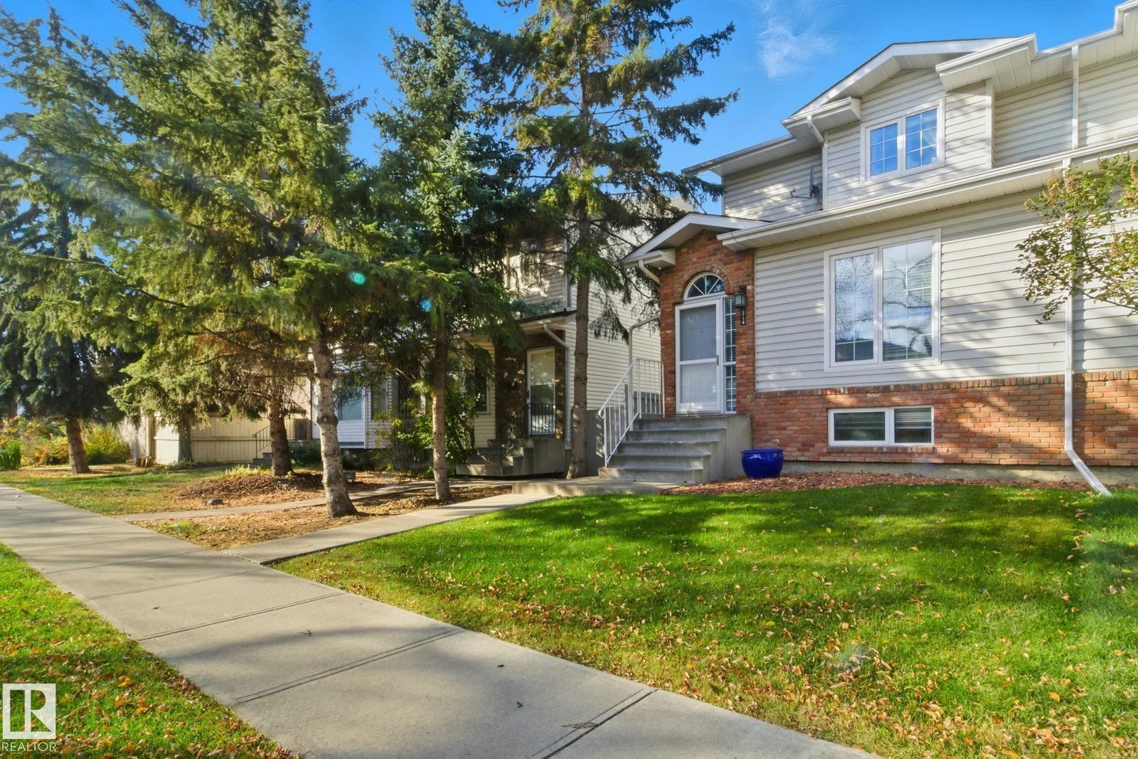 10718 122 ST NW, Edmonton - 5 bedroom Duplex for sale