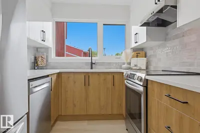 Interior photo 3 of 10684 BEAUMARIS RD NW