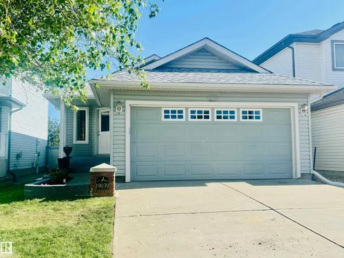 19039 47 AV NW, Edmonton - $464,900