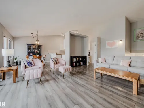 #18 64 BLACKBURN SW, Edmonton - $367,900