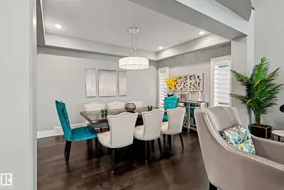 Interior photo 3 of 3028 59 AV